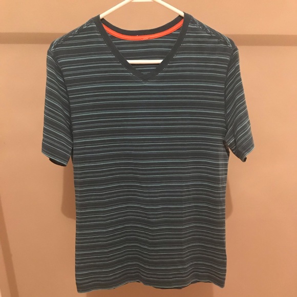 Lululemon 5 Year Basic V Neck Tee - Picture 2 of 5